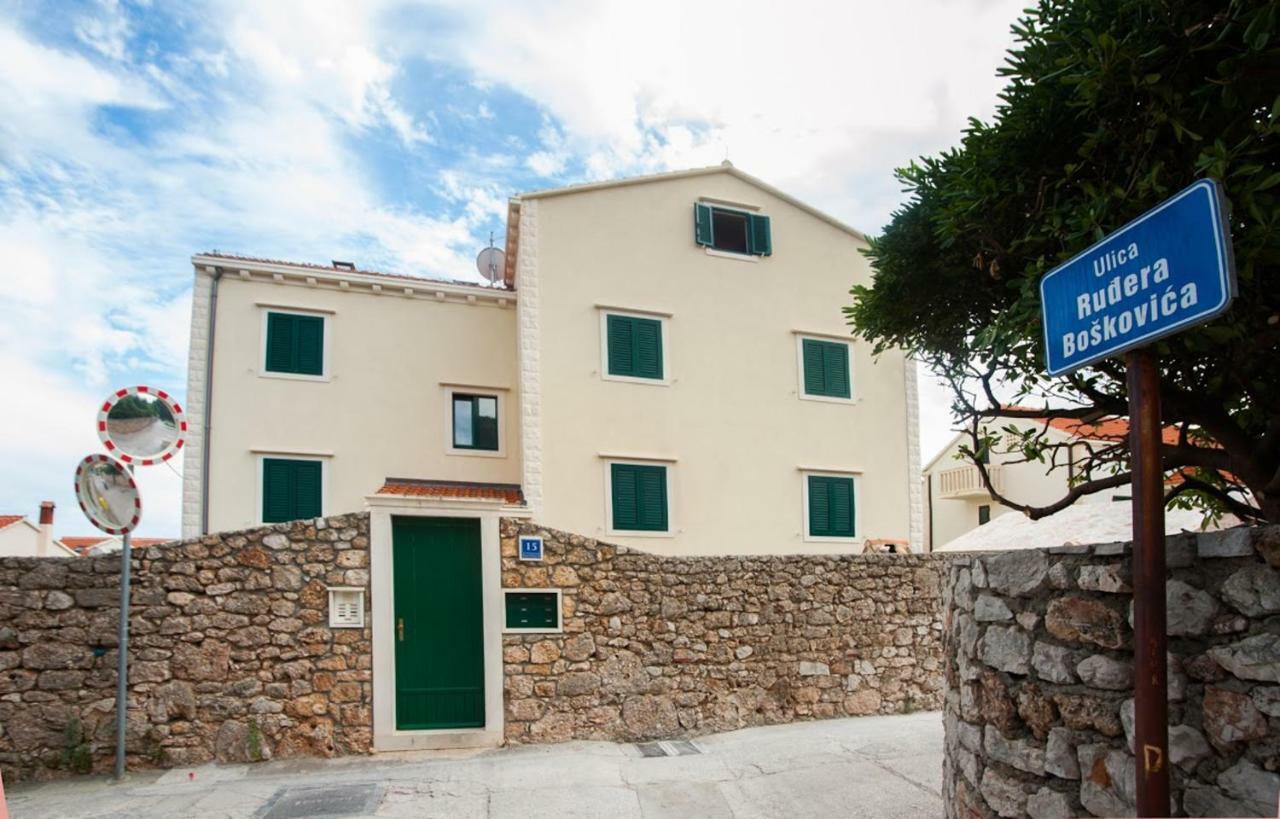 Apartamento House Koloc Bol Exterior foto