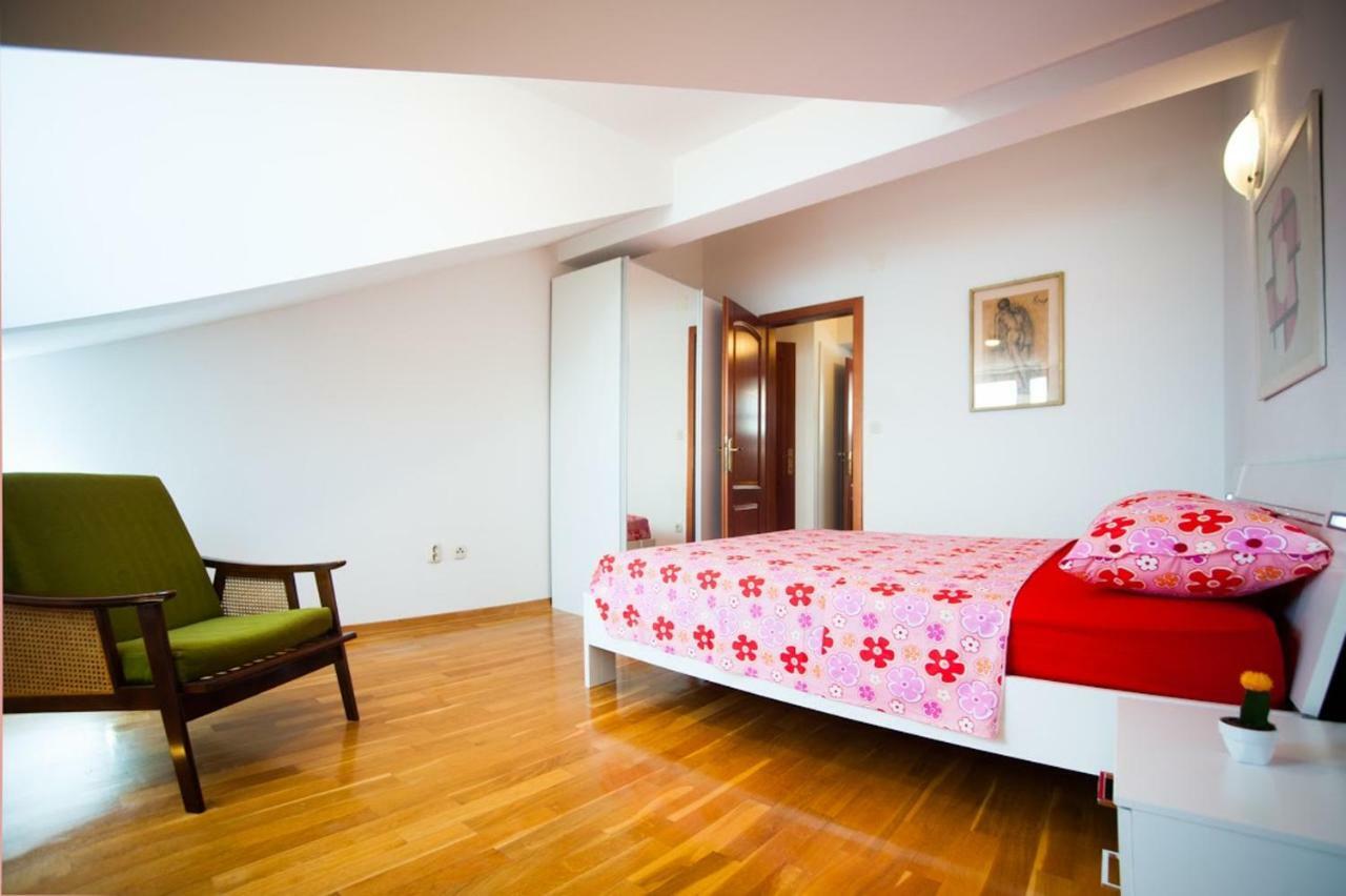 Apartamento House Koloc Bol Exterior foto