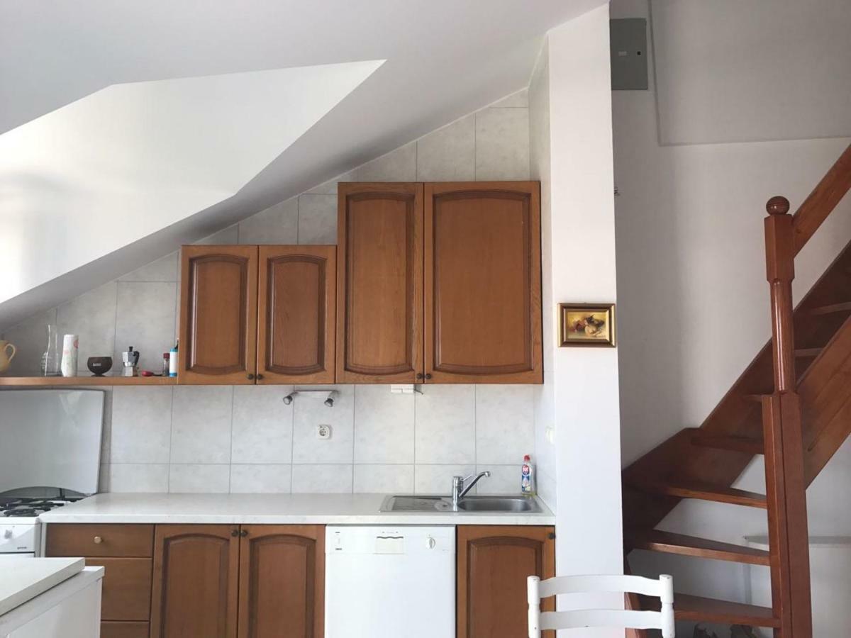 Apartamento House Koloc Bol Exterior foto