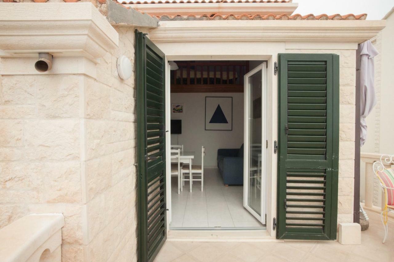 Apartamento House Koloc Bol Exterior foto