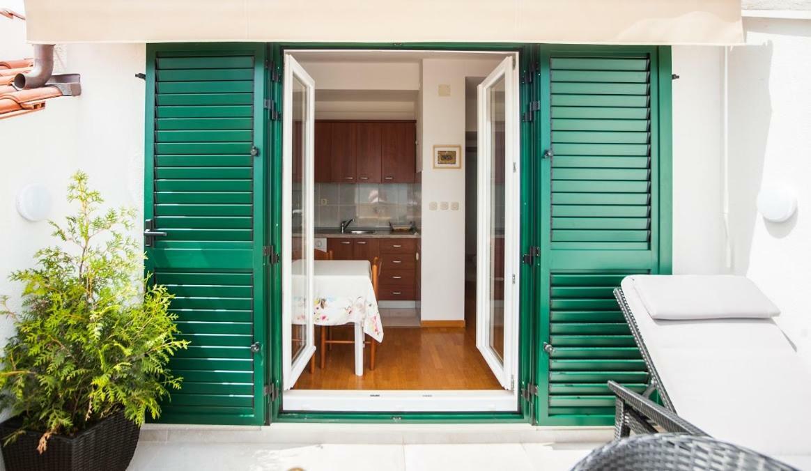 Apartamento House Koloc Bol Exterior foto